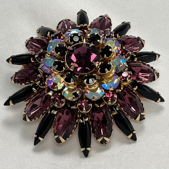 Vintage, Double Flower Set,Domed Lg.,Purple/Pink Brooch/Earrings. - Picture 3 of 7